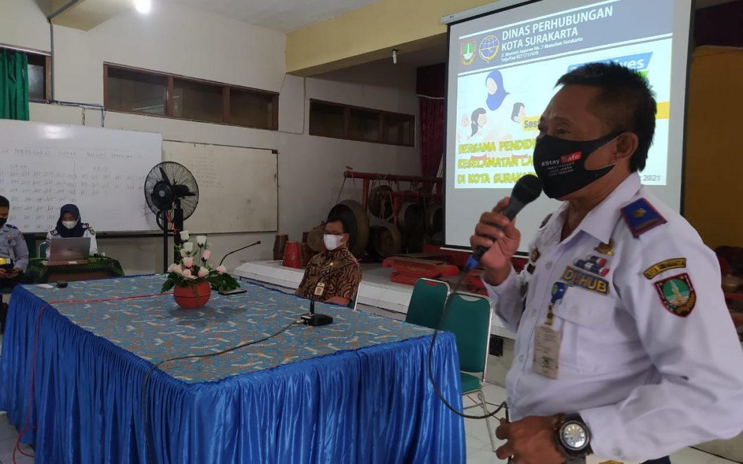 SOSIALISASI KESELAMATAN LLAJ DINAS PERHUBUNGAN KOTA SURAKARTA