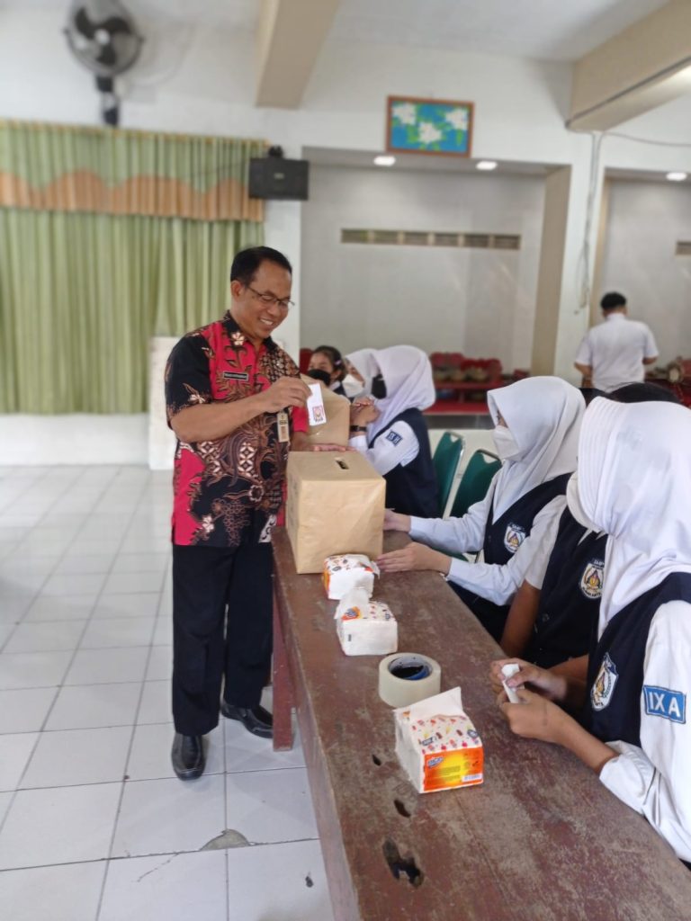 pemilihan osis smpn 8 surakarta