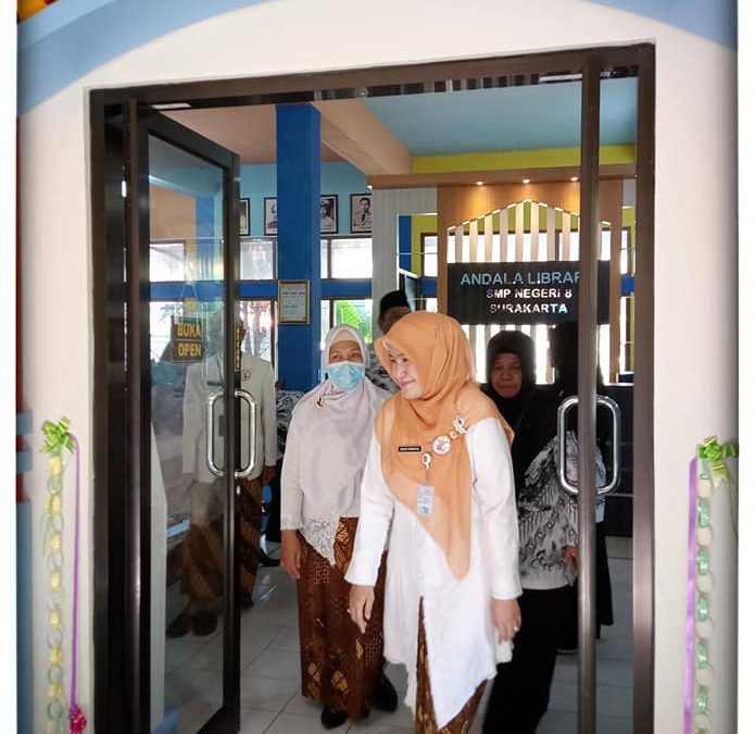 KADISDIK Kota Surakarta Resmikan Andala Liberary SMPN 8