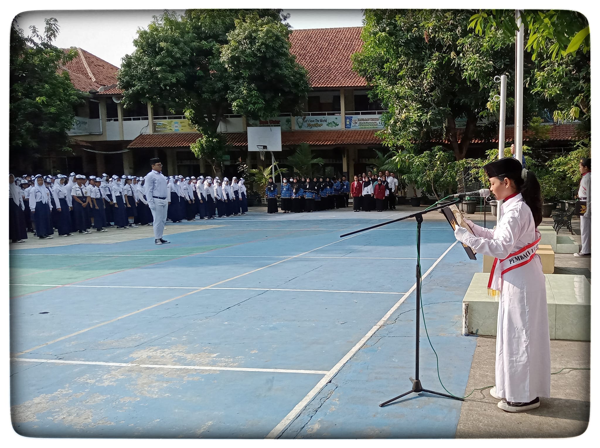 foto upacara hari pahlawan ke-78