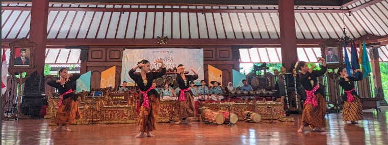 ”Nyata Kowe Wasis” Menggaung di Festival Gangsa Dwipantara ISI Surakarta