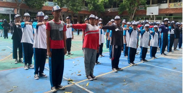 WAKA KESISWAAN SMPN 8 ADAKAN SELEKSI CALON PENGURUS OSIS