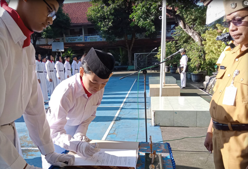 Pelantikan OSIS SMPN 8 Surakarta