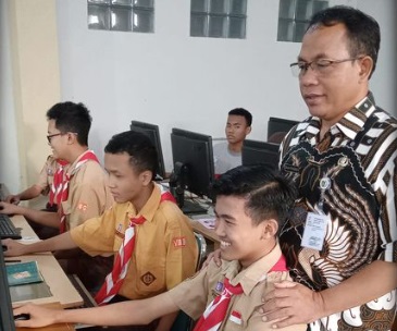 SMPN 8 Kota Solo Gandeng Educource dalam penerapan IKM