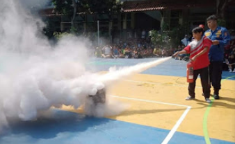 2 Sosialisasi Sekaligus di Jumat Sehat SMPN 8 Kota Solo