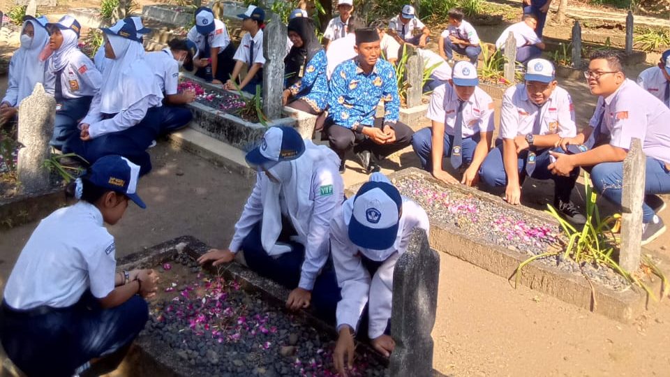 peringatan hari kebangkitan nasional SMPN 8 Surakarta